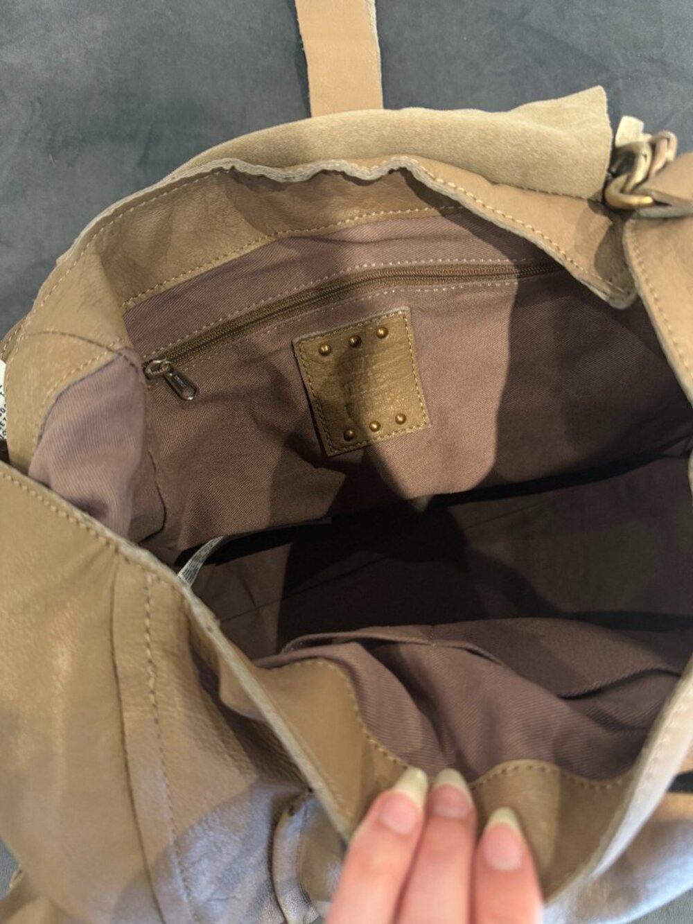 We The Free Saddle Leigh Distressed Leather Tote Bag - Picture 3 of 4